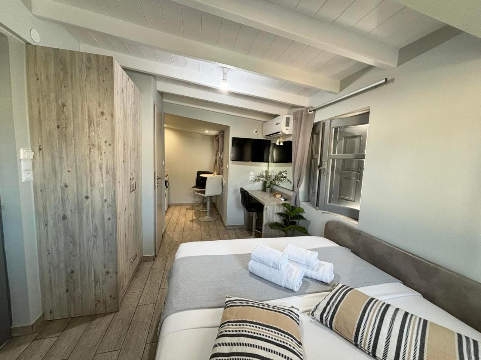 Green Suite Skiathos Экстерьер фото